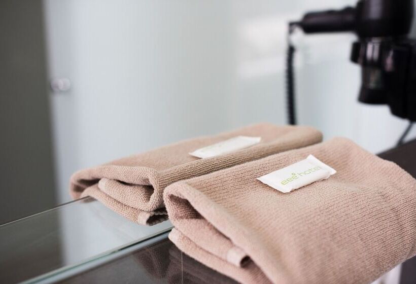 غرفة قياسية فردية, Eee Hotel Traun