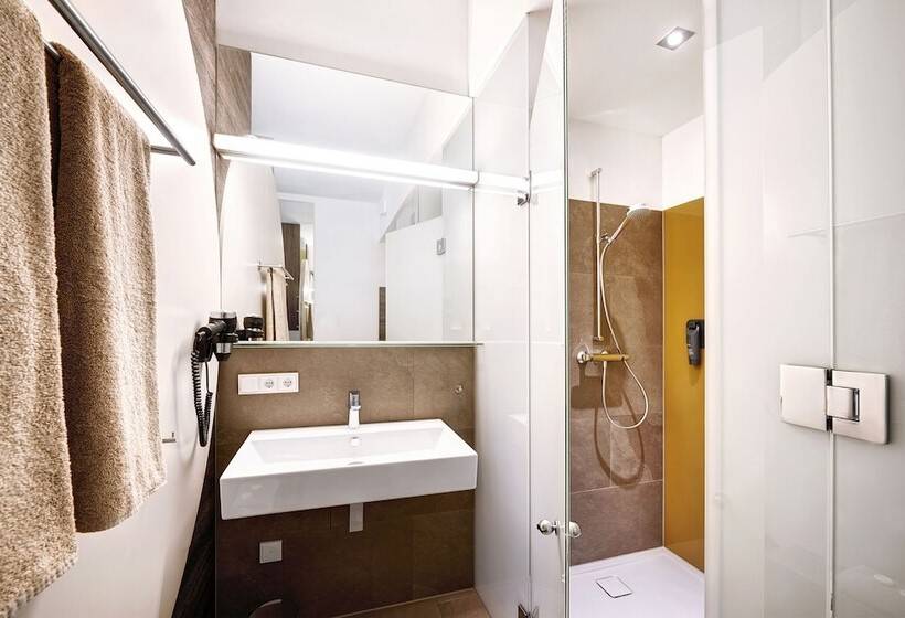 غرفة قياسية فردية, Eee Hotel Traun