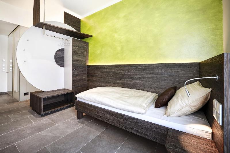غرفة قياسية فردية, Eee Hotel Traun