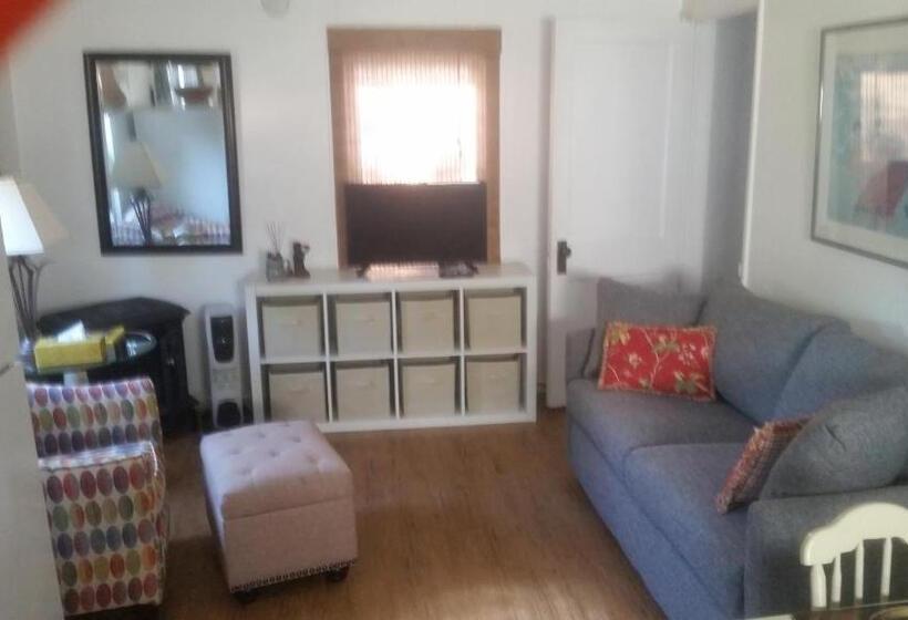 בית, חדר שינה 1, Bay Port Lodging