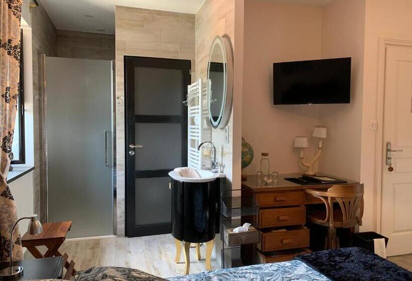 Номер Deluxe, Logis De La Roche  Niort  Chauray