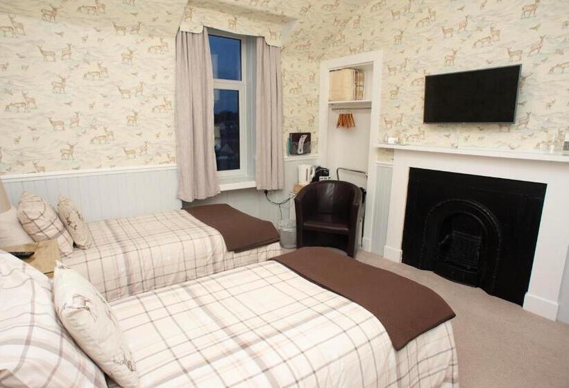 Standard room with outdoor bath, Dunvegan Bed & Breakfast