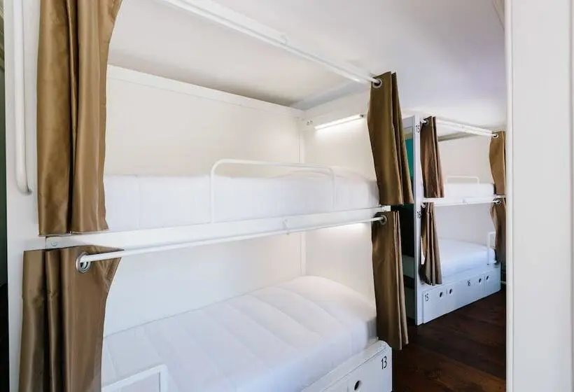ルームシェアのワンベッド, Lisbon South Hostel