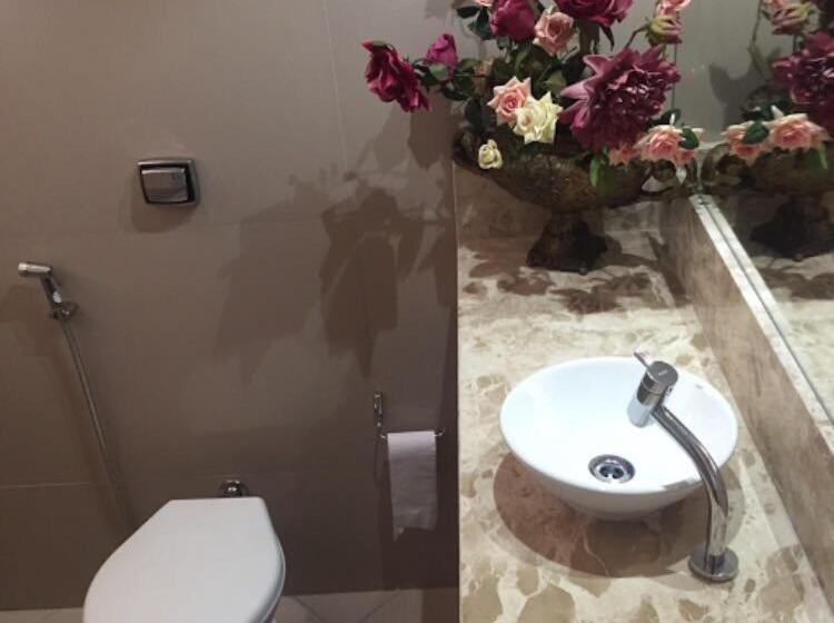 Standart Oda, Motel Gold