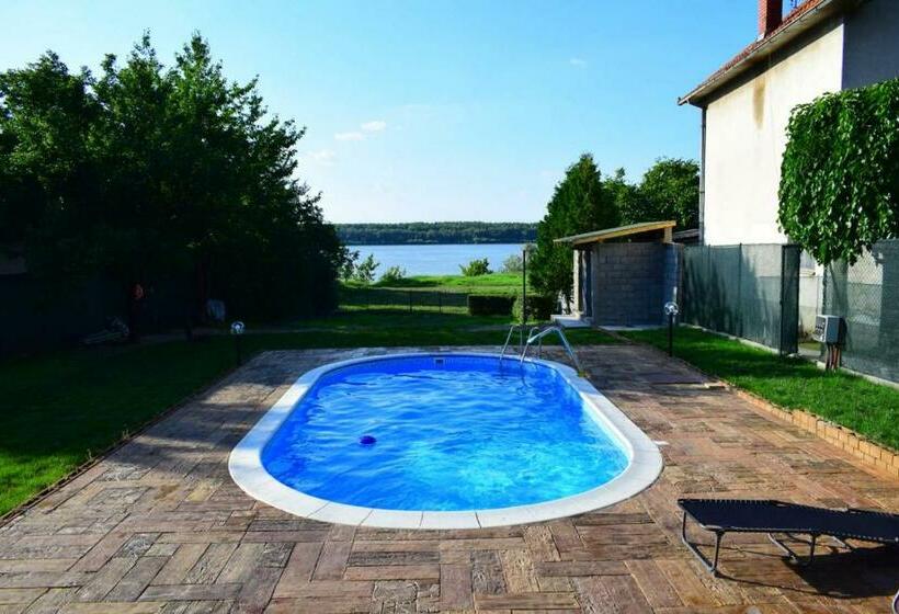 اتاق خانوادگی, Vila Mila Riverside Apartments