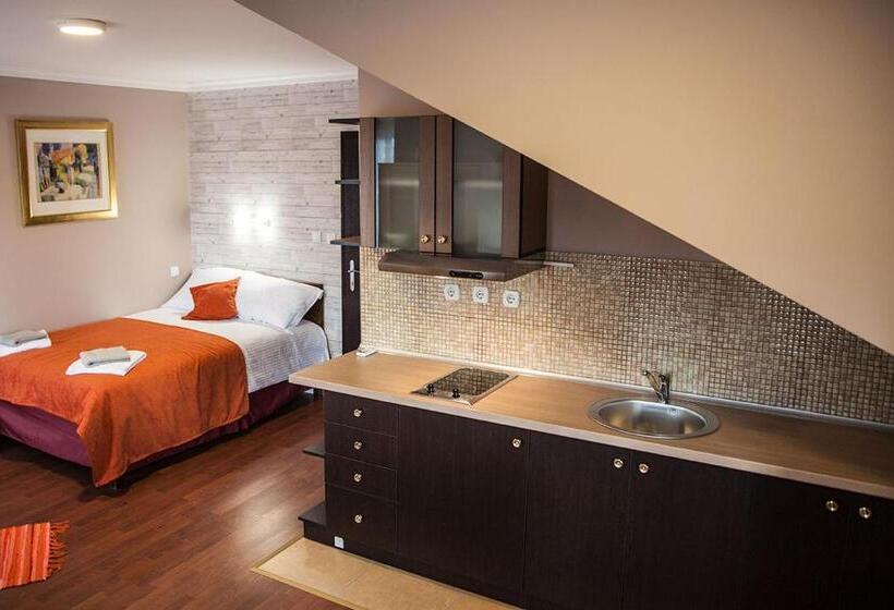 اتاق لوکس خانوادگی, Vila Mila Riverside Apartments