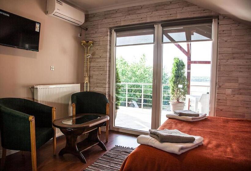 اتاق لوکس خانوادگی, Vila Mila Riverside Apartments