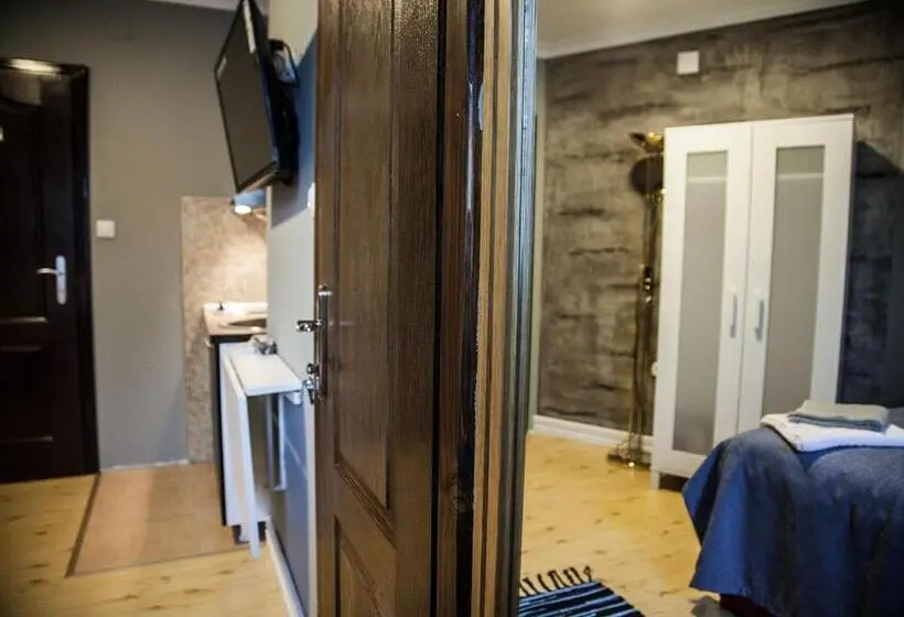 اتاق استاندارد, Vila Mila Riverside Apartments