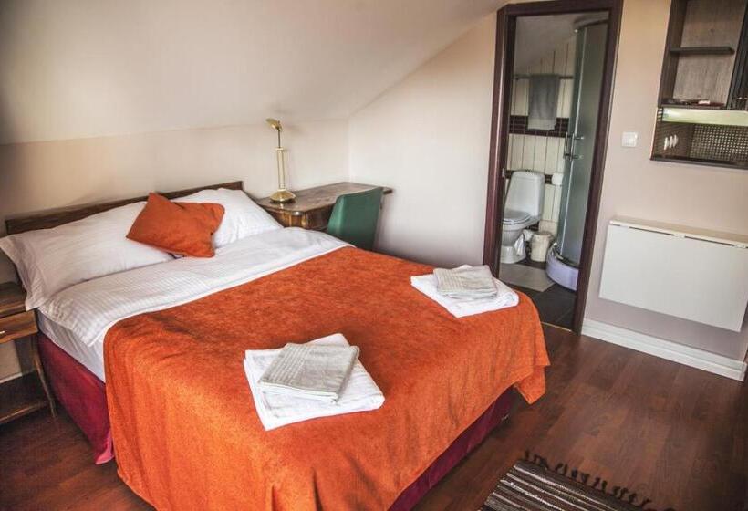 اتاق لوکس, Vila Mila Riverside Apartments