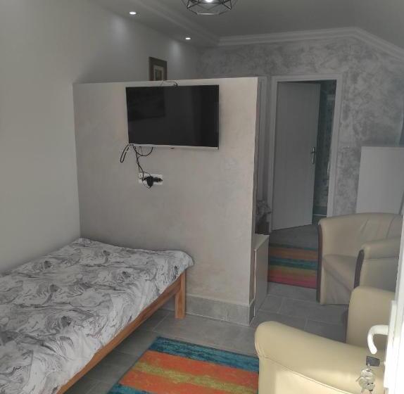 اتاق استاندارد با چشم‌انداز باغ, Vila Mila Riverside Apartments