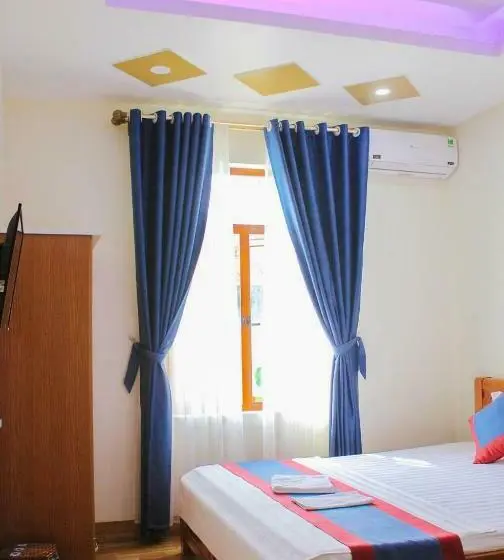 اتاق اکونومی, Ahoj Guest House