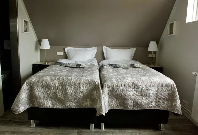 اتاق استاندارد سه نفره, Akkeri Guesthouse