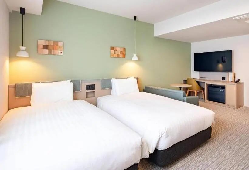 Standard-invahuone, Comfort Hotel Chitose