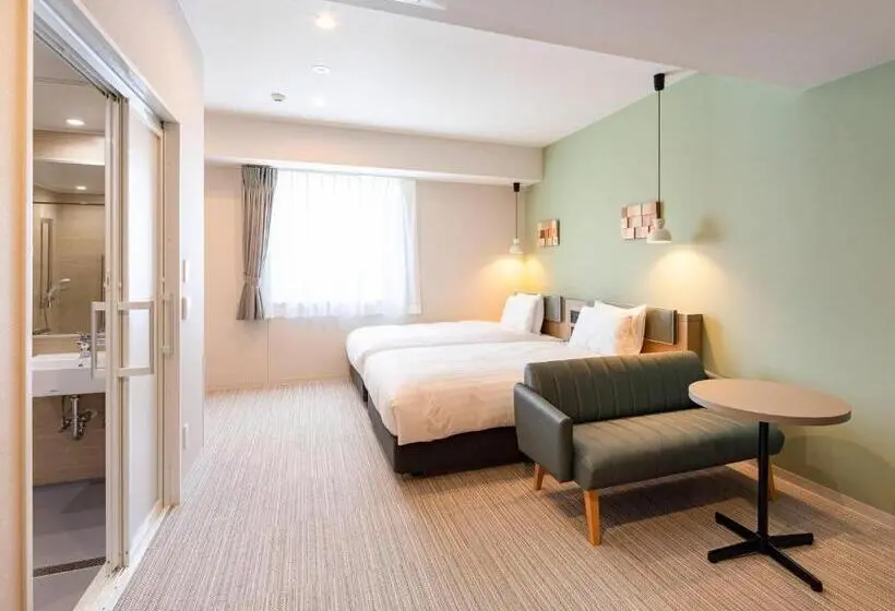 Standard-invahuone, Comfort Hotel Chitose