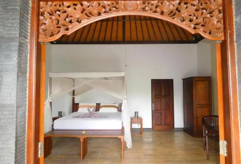 デラックスバンガロー, Tegal Sari