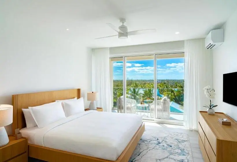 سوییت جونیور با بالکن, Ellipse Resort Grace Bay