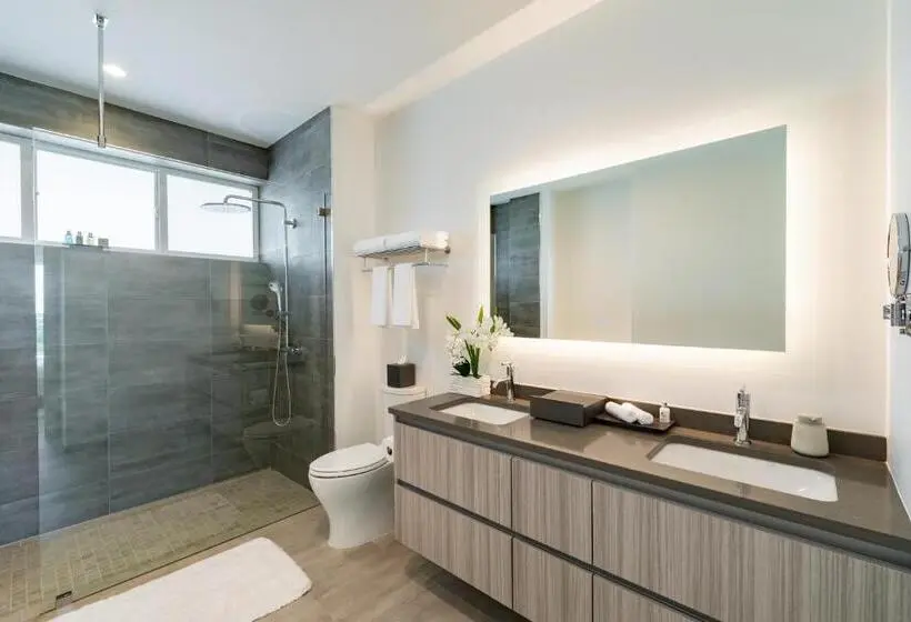 سوییت جونیور با بالکن, Ellipse Resort Grace Bay