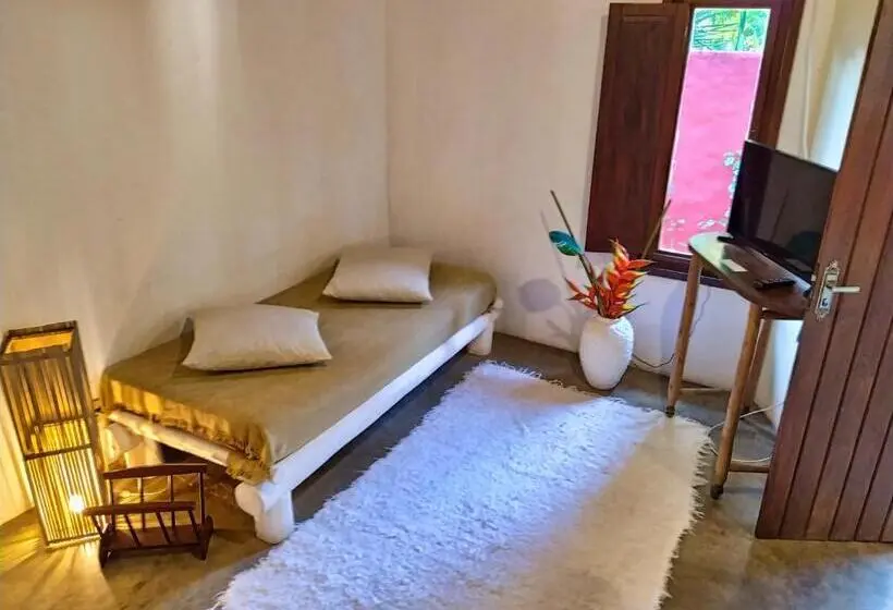 کلبه ییلاقی, Salamandra Guest House