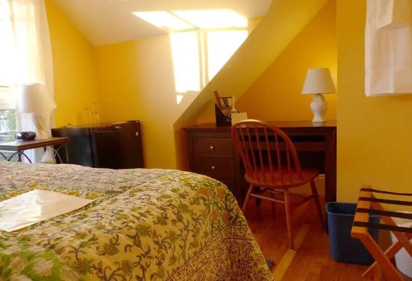 اتاق استاندارد یک تخته با سرویس بهداشتی مشترک, Davis Square Inn