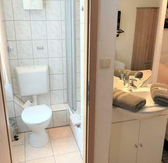 스탠다드 룸, Antoni