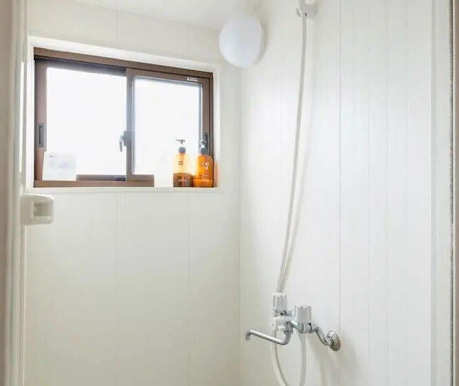 バス共有のスタンダードルーム, A&z Guest House