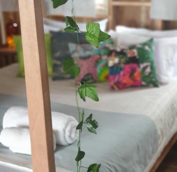 家庭间, Memo's Beach