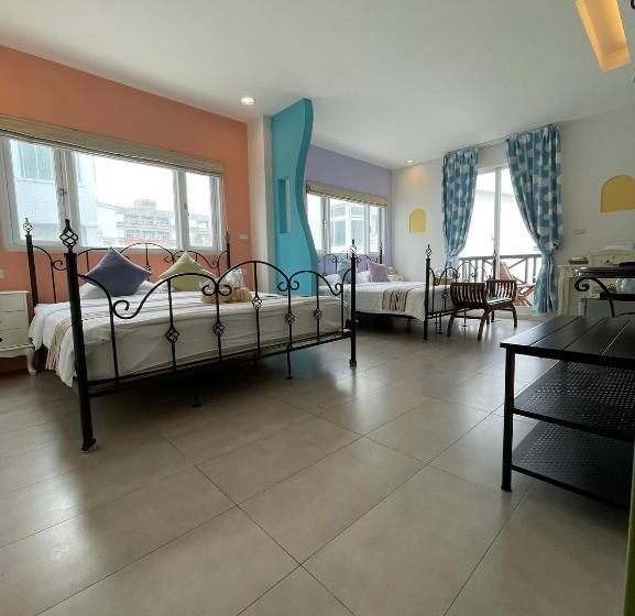 اتاق استاندارد چهارنفره با بالکن, Daydream B&b 白日夢海景旅店