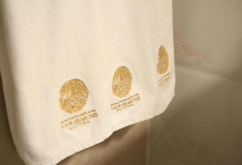 آپارتمان 3 خوابه, Four Seasons Estate