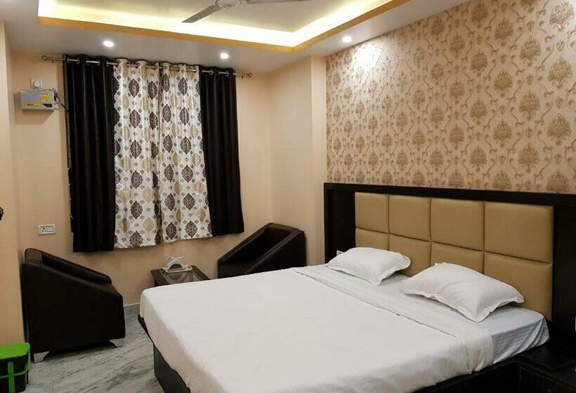 Deluxe Rum, Olive Suites