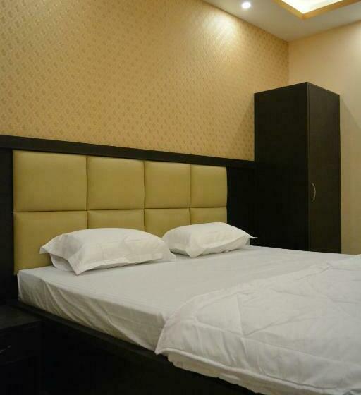 Deluxe Rum, Olive Suites