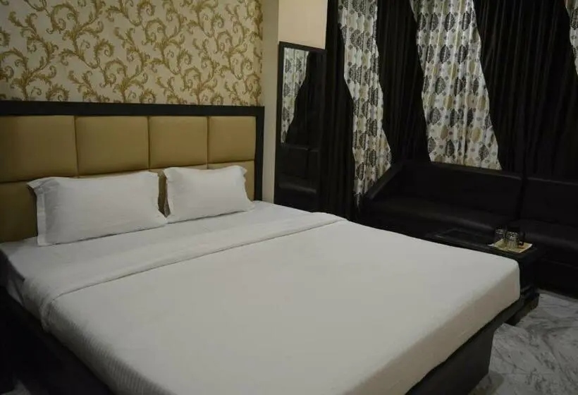 Deluxe Rum, Olive Suites