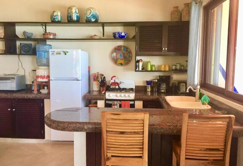 بانگلوی استاندارد, Nah Uxibal Villa And Casitas