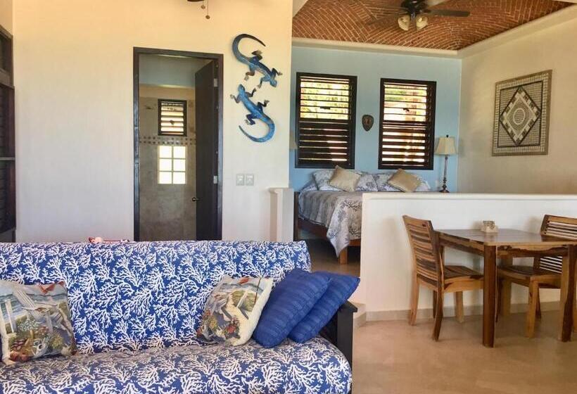 بانگلوی استاندارد, Nah Uxibal Villa And Casitas