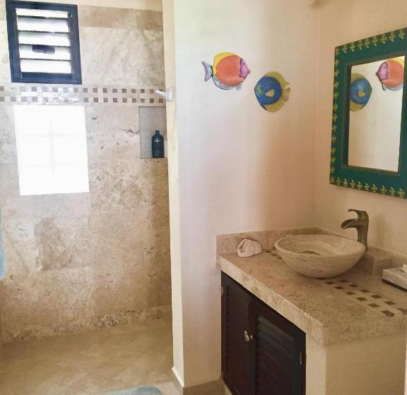 بانگلوی استاندارد, Nah Uxibal Villa And Casitas