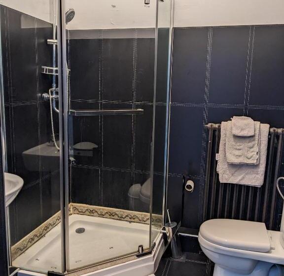 스위트, Château De La Rocherie