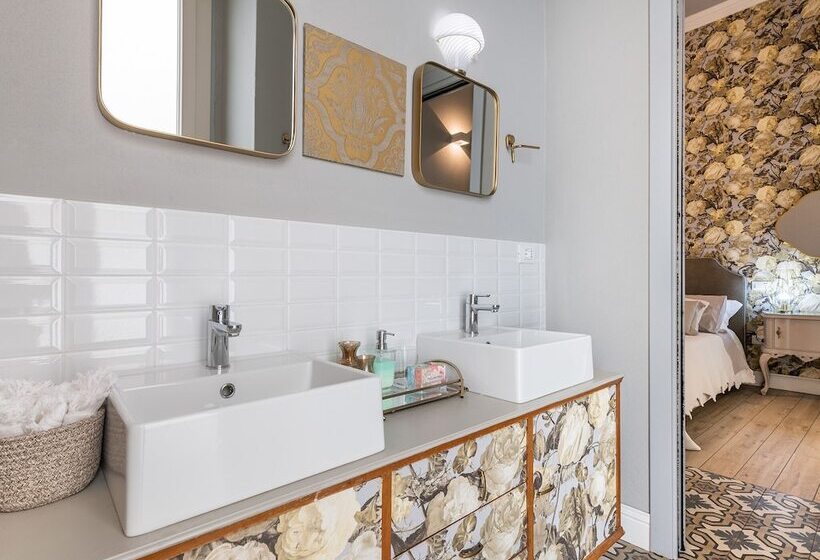 اتاق لوکس, Guest House 73