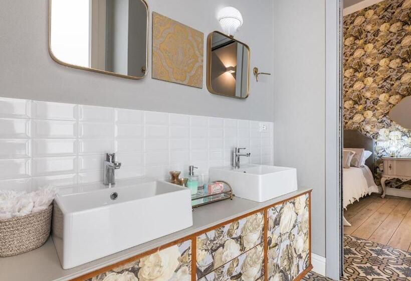 اتاق لوکس, Guest House 73