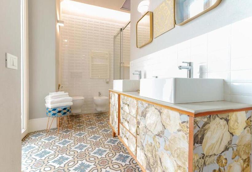 اتاق لوکس, Guest House 73