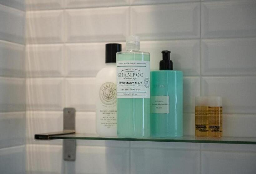 اتاق استاندارد با بالکن, Guest House 73