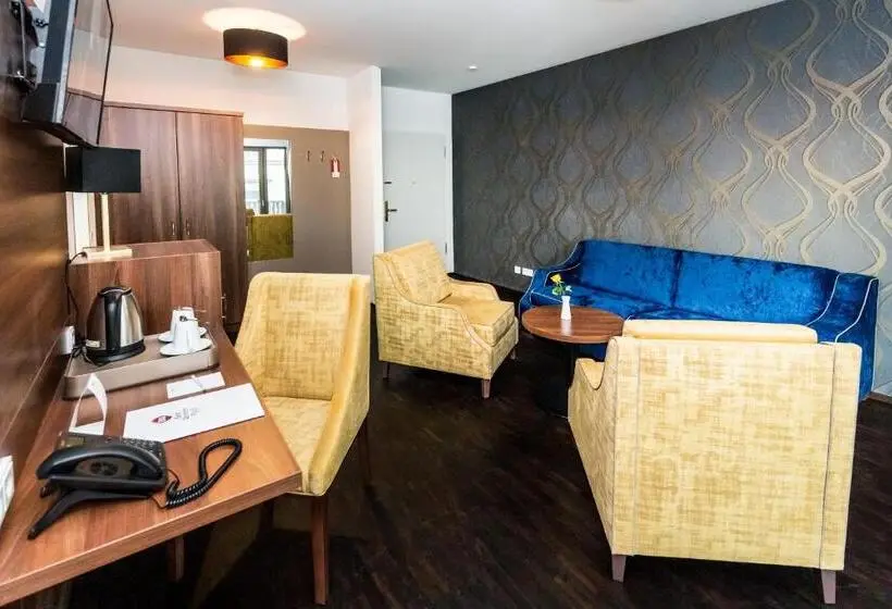 ジュニアスイート, Best Western Plus Royal Suites