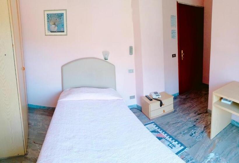 Chambre Standard Individuelle, Paradiso Hotel Ristorante