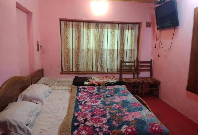 Comfort Triple Room, Jannat