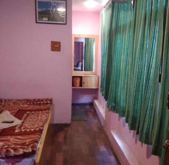 Comfort Triple Room, Jannat