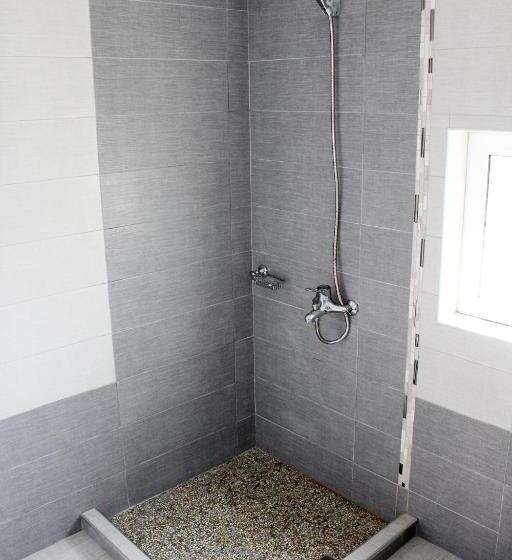 סוויטה עם מרפסת, Vila Topciu