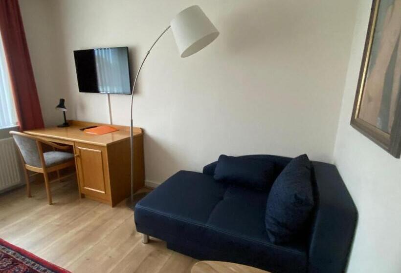 컴포트 룸, Janssen