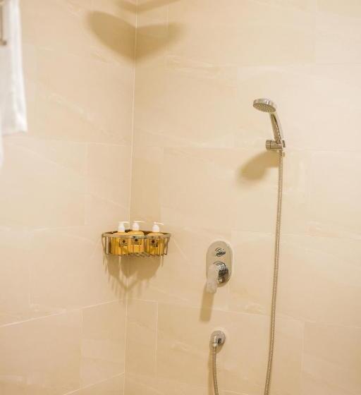 Deluxe room with river view, Moonlight Bay Hotel & Apartment