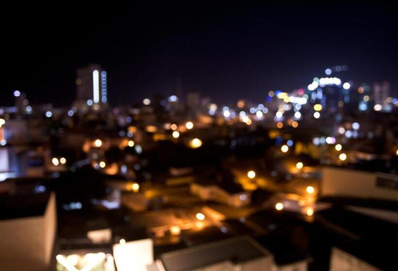 سوییت جونیور, Moonlight Bay Hotel & Apartment