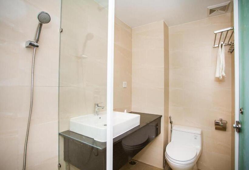 سوییت جونیور, Moonlight Bay Hotel & Apartment