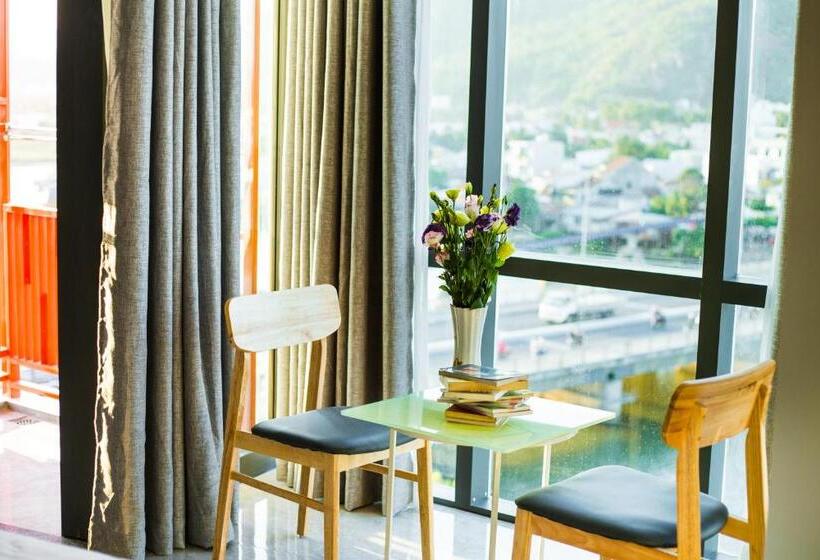 سوییت خانوادگی, Moonlight Bay Hotel & Apartment