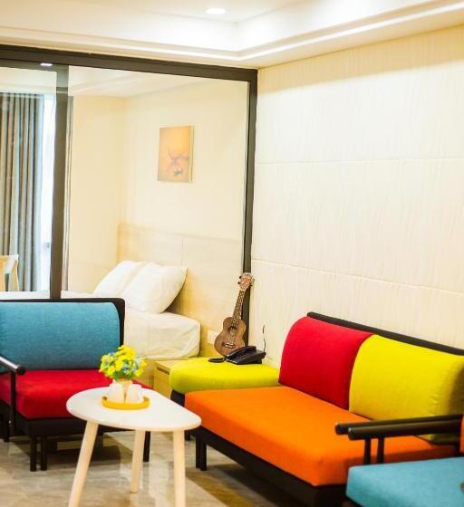 سوییت خانوادگی, Moonlight Bay Hotel & Apartment